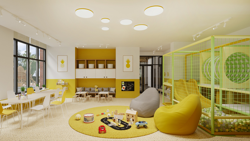 Детский клуб на первом этаже - оборудован детским лабиринтом, столами для творчества и мягкими креслами-мешкиами